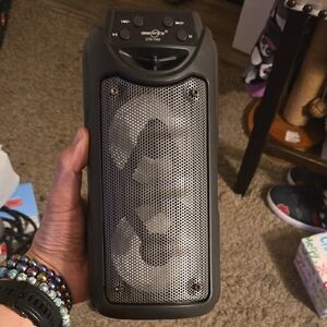 Gray Portable Bluetooth Speaker (PLEASE READ ENTIRE DESCRIPTION!)